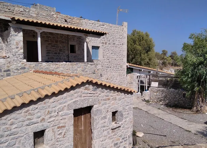 Marathos Bay فندق *